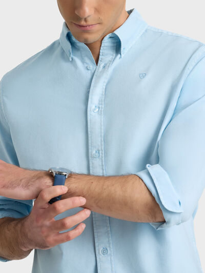 CAMISA OXFORD DYE CELESTE