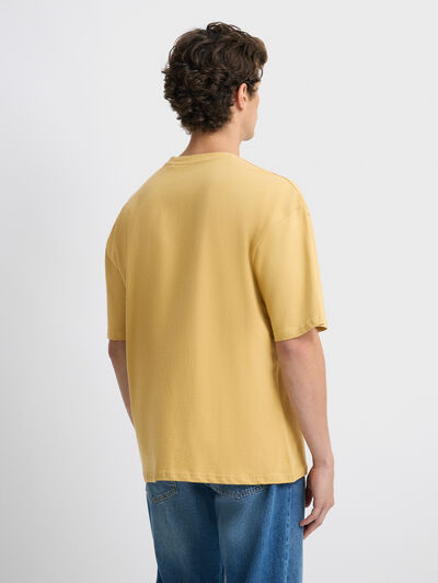 CAMISETA SOLID RELAX MOSTAZA