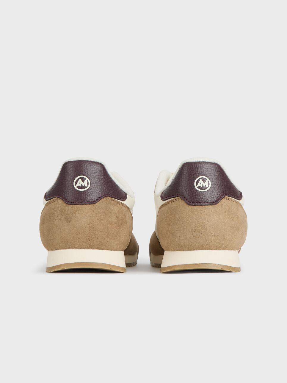 SNEAKERS SOCIETY