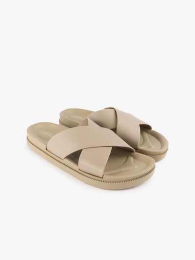 CHANCLAS SANDALS BEIGE