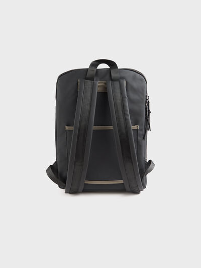 MOCHILA RUBBER