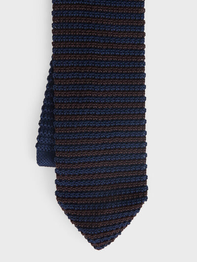 CORBATA PUNTO
