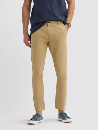 PANTALON CHINO COMFORT CAMEL