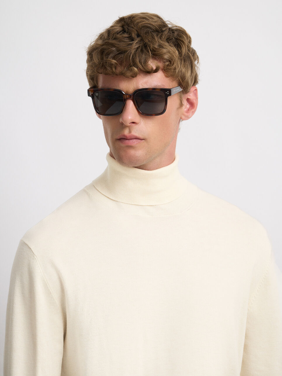 JERSEY CUELLO VUELTO