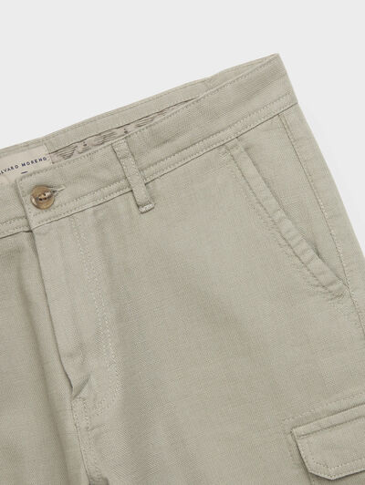 BERMUDA TINTADA CARGO VERDE