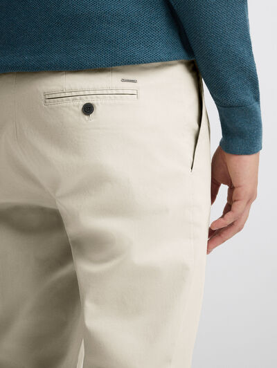 PANTALON CARROT BEIGE