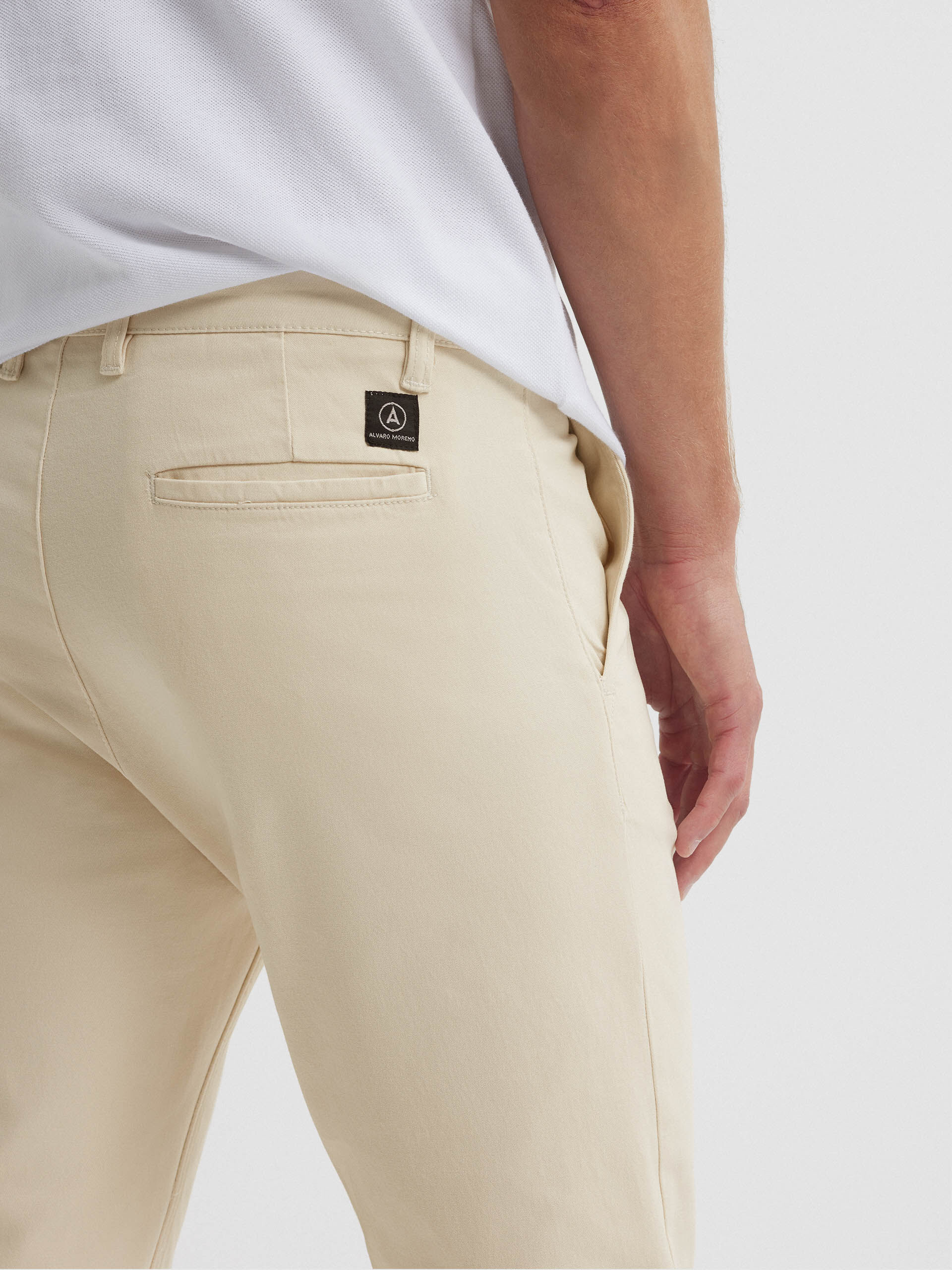 PANTALON CHINO COMFORT CRUDO