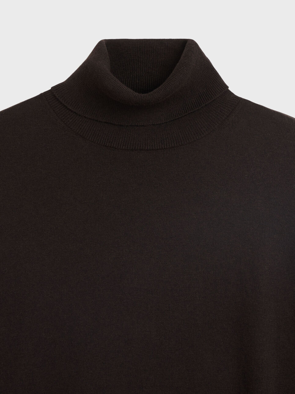 JERSEY ROLL COLLAR