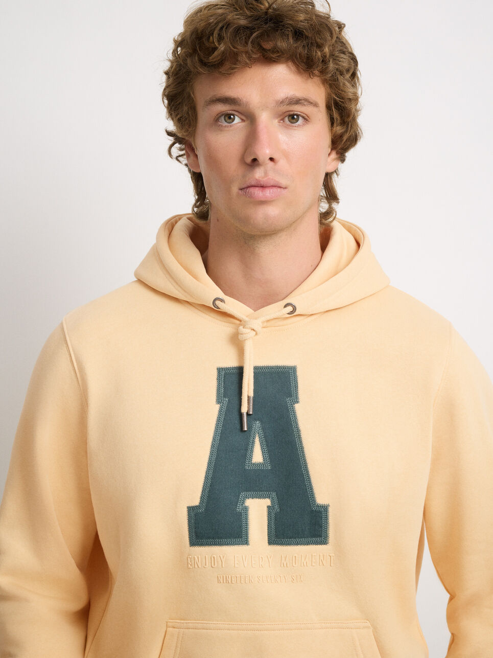 SUDADERA MOMENT