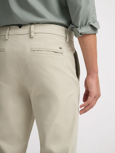 PANTALON OLIVER CRUDO