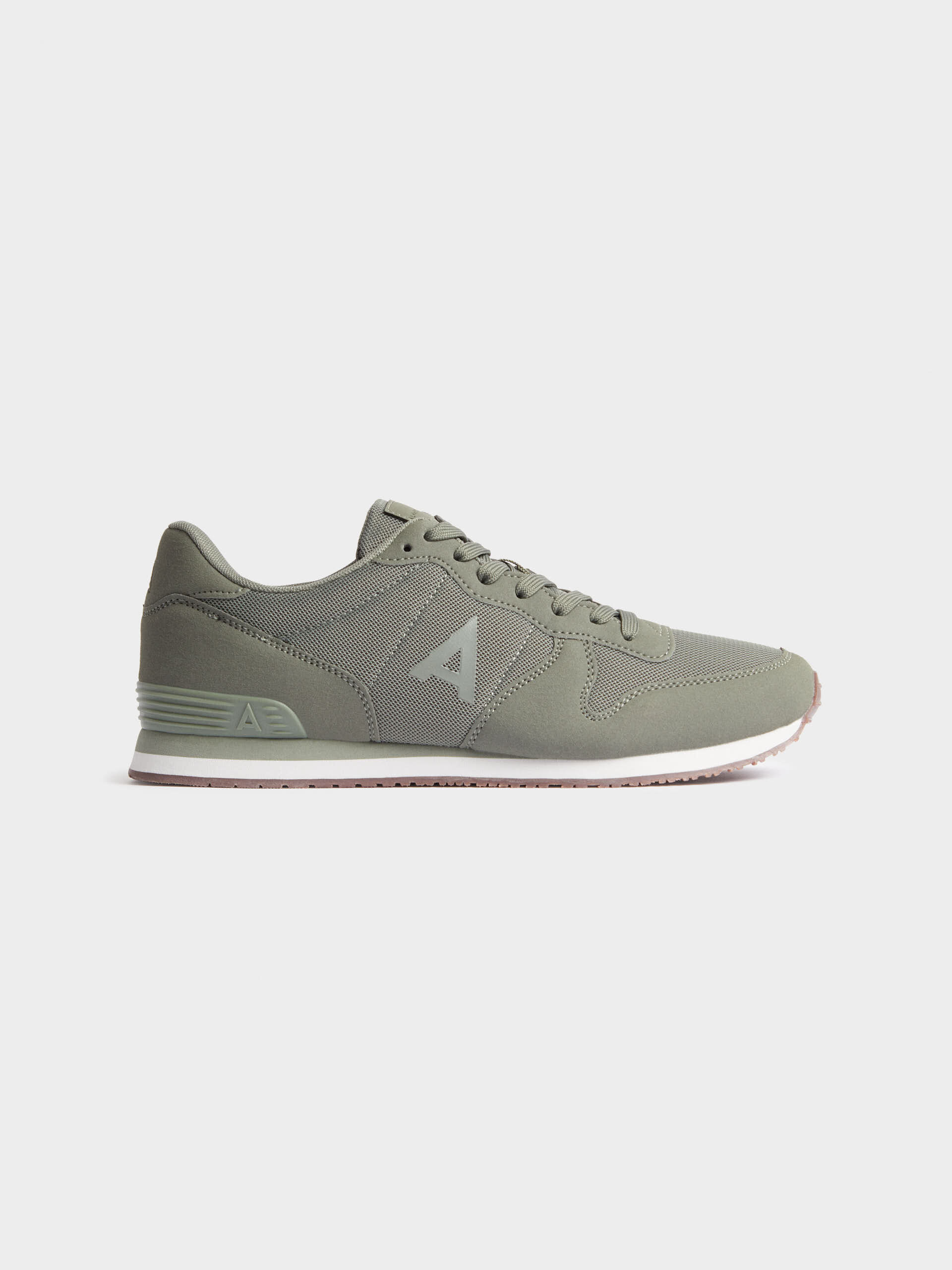 Alvaro moreno 2025 zapatillas