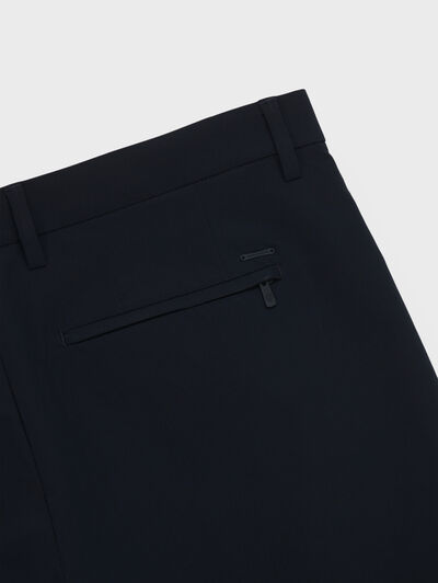 BERMUDA TECNICA AZUL MARINO