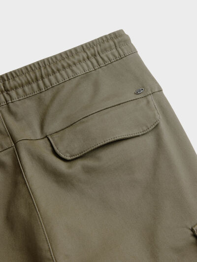 PANTALON BUDENS VERDE