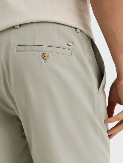 BERMUDA BASICA VERDE