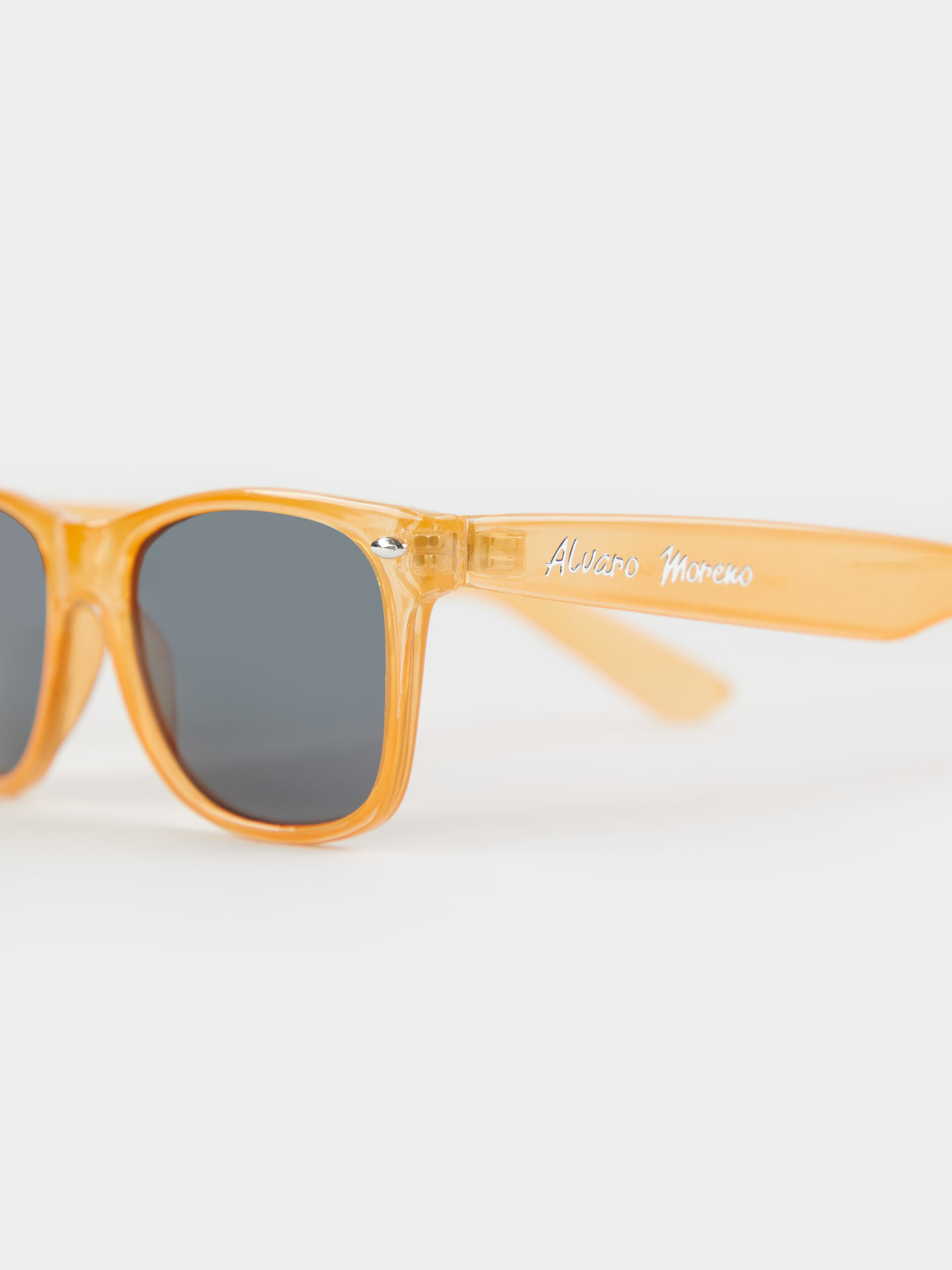 Optica megalent sales