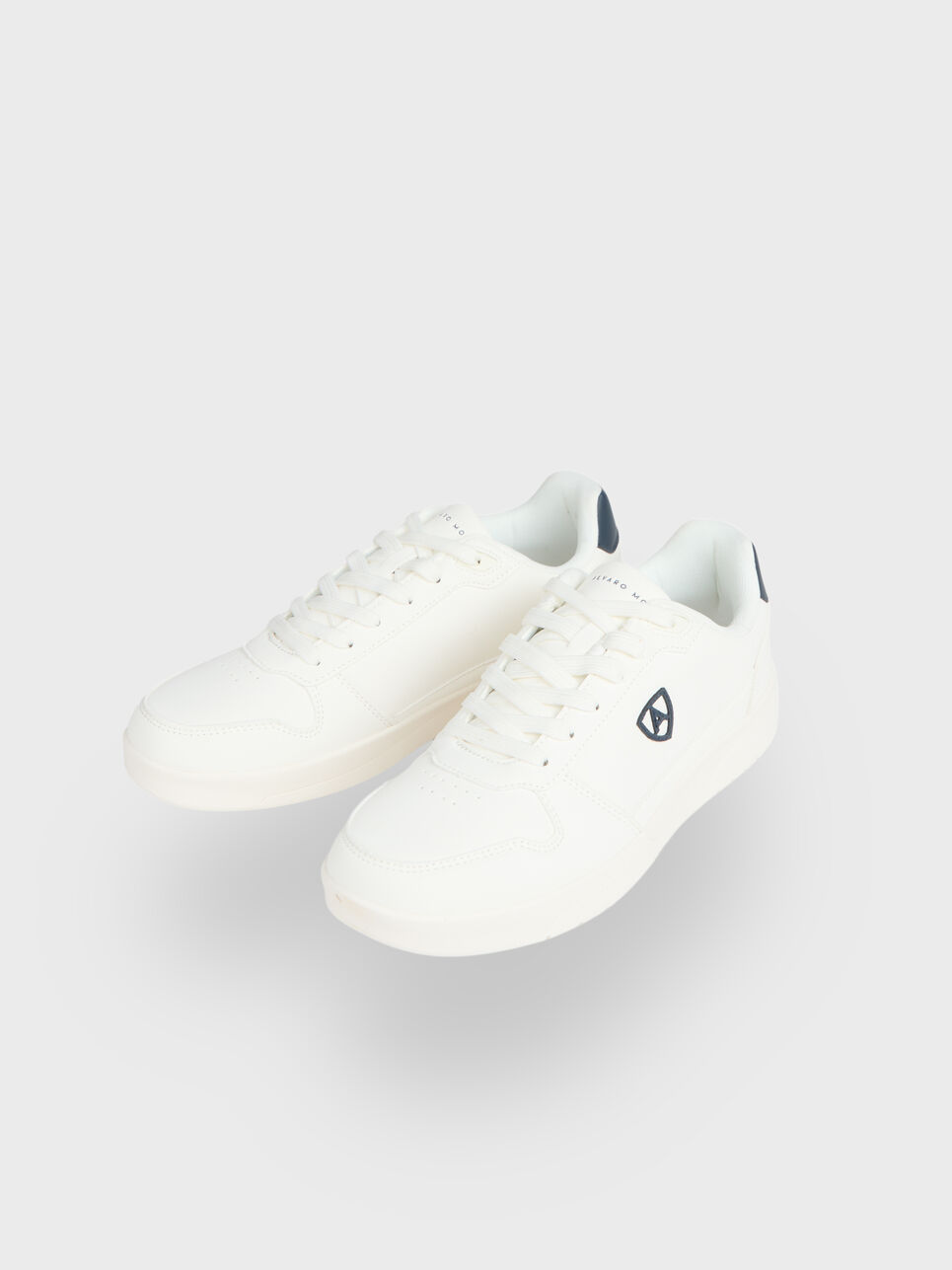 SNEAKERS LION