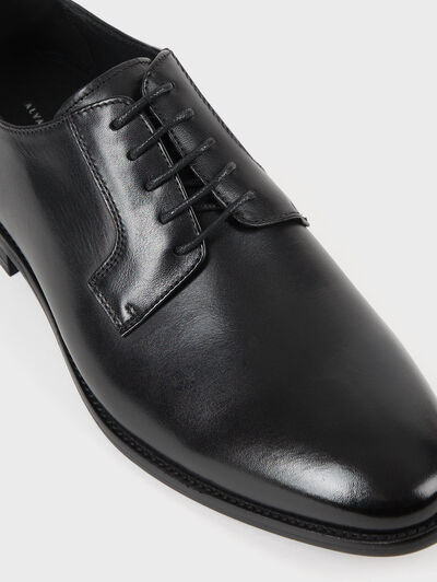 BLUCHER PIEL NEGRO