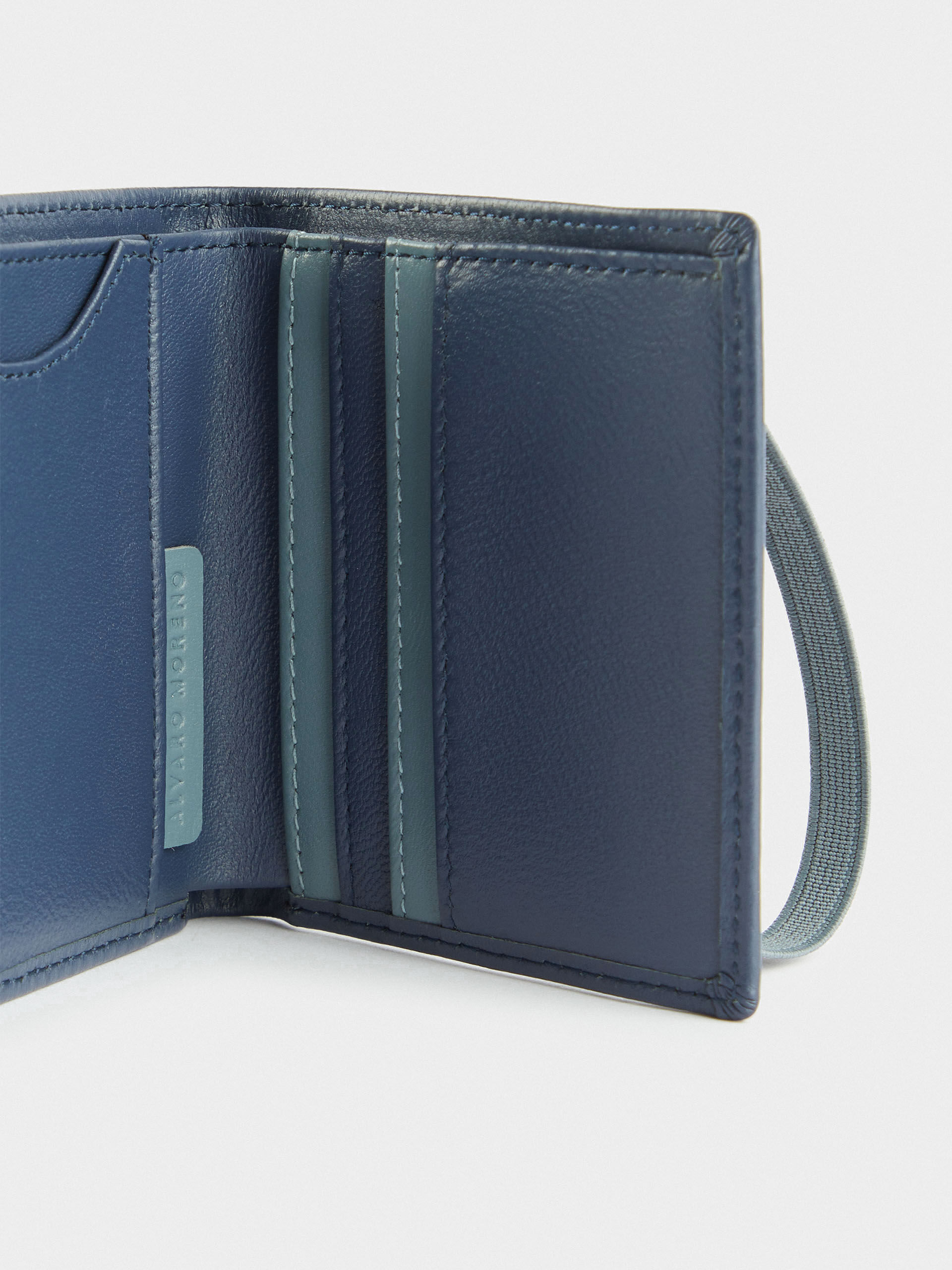 CARTERA AZUL MARINO