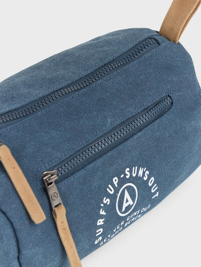 NECESER NEXUS AZUL MARINO