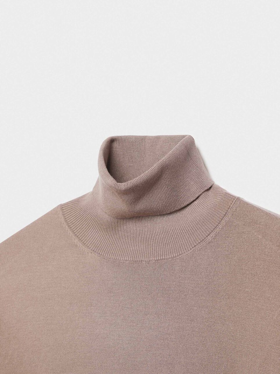 JERSEY CUELLO VUELTO