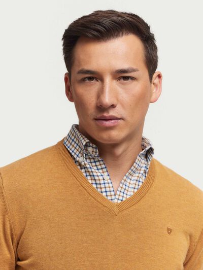 JERSEY V-NECK TRENDY MOSTAZA
