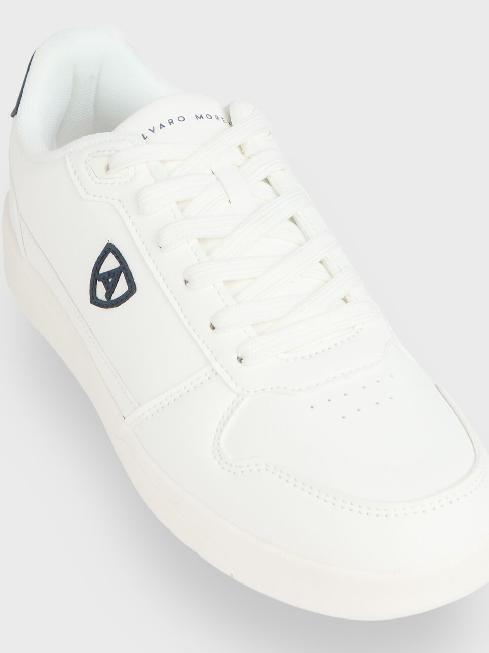 SNEAKERS LION