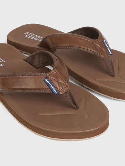 CHANCLAS SAFARI MARR&Oacute;N