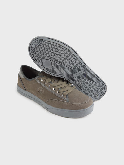 SNEAKERS KLEIN GRIS