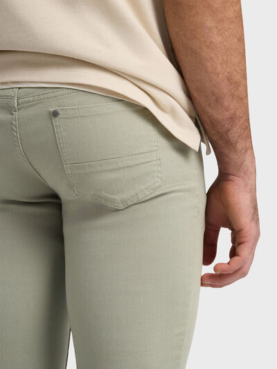 PANTALON TEJANO VERDE