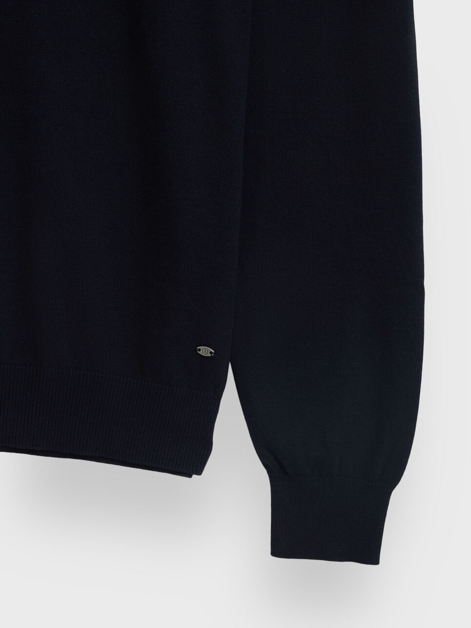 JERSEY BUTTON COLLAR