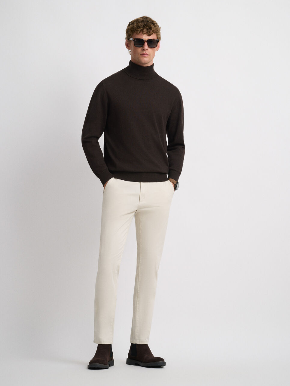 JERSEY ROLL COLLAR