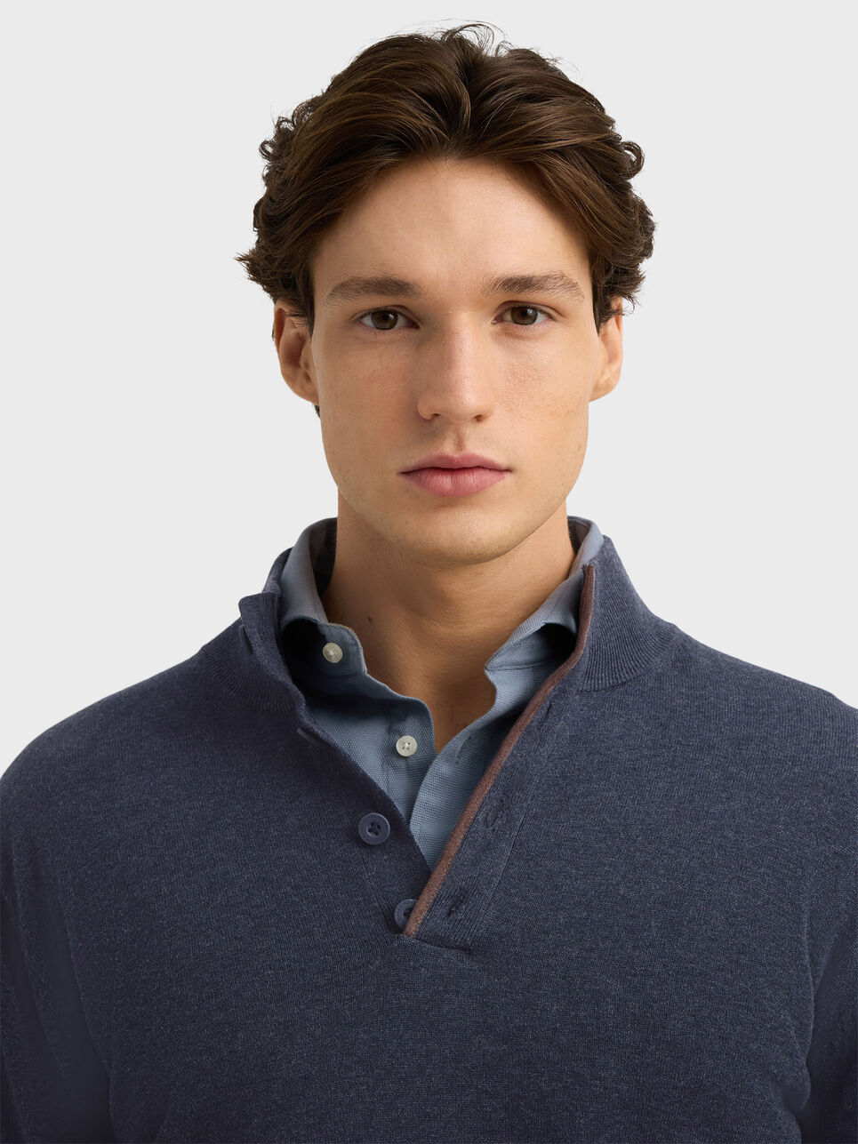 JERSEY BUTTON COLLAR