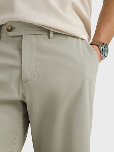 BERMUDA BASICA VERDE