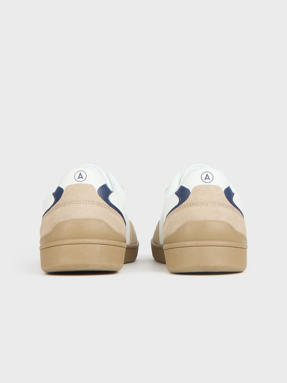 SNEAKERS BREAK