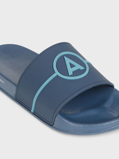 CHANCLAS LOGO AZUL MARINO