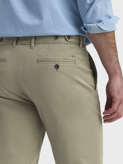 PANTALON CARROT VERDE
