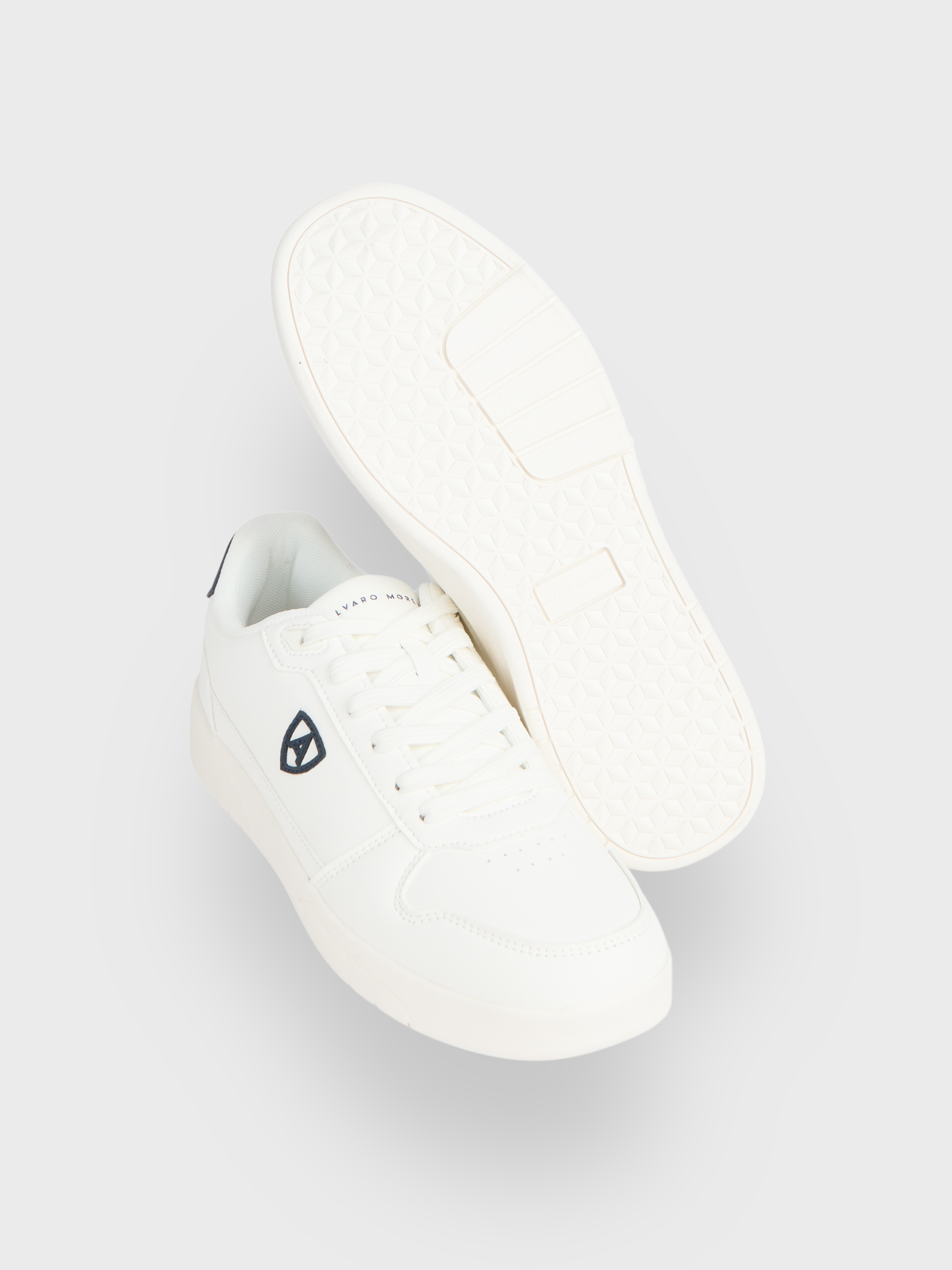 SNEAKERS LION