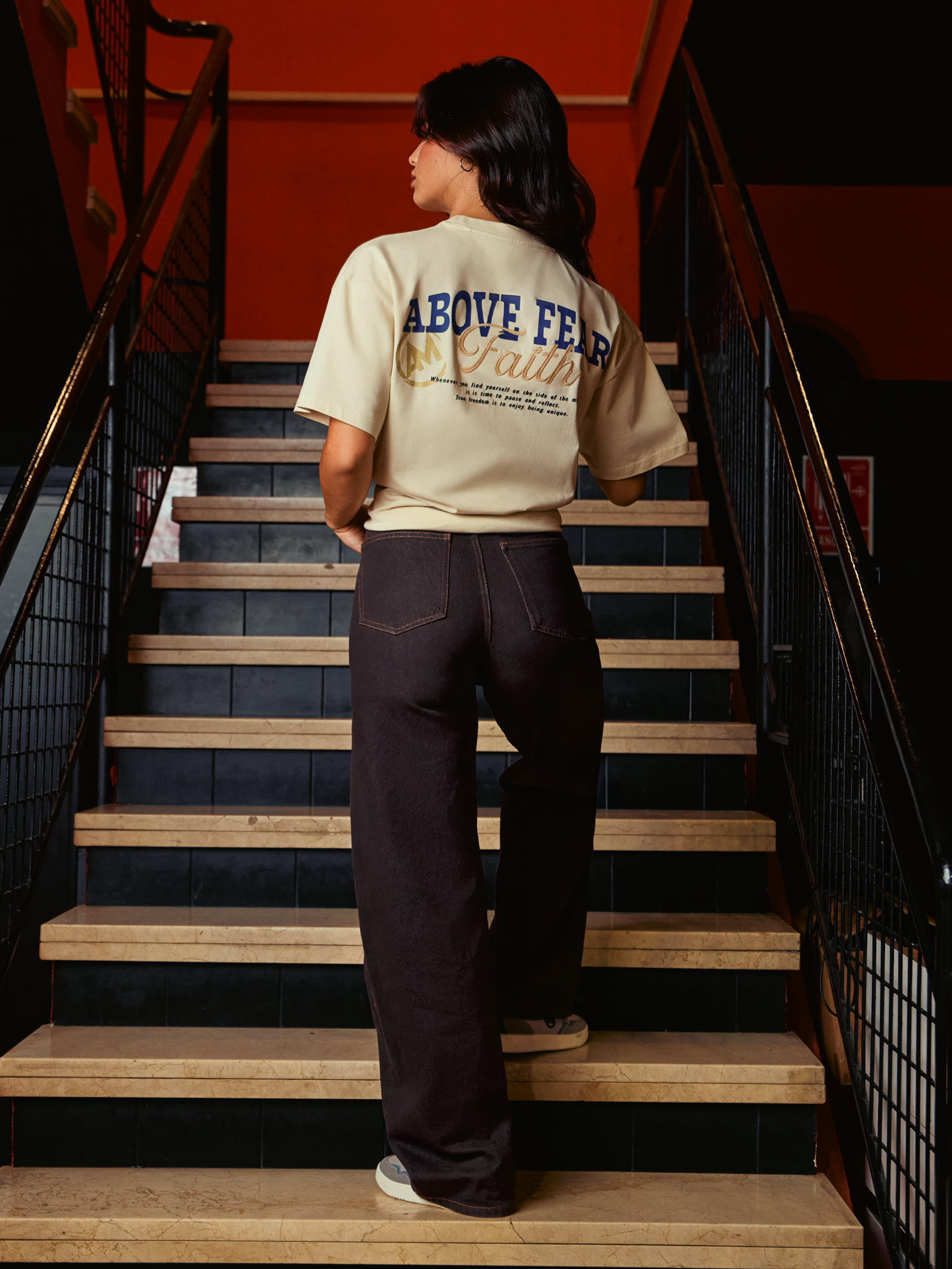 CAMISETA FAITH BEIGE