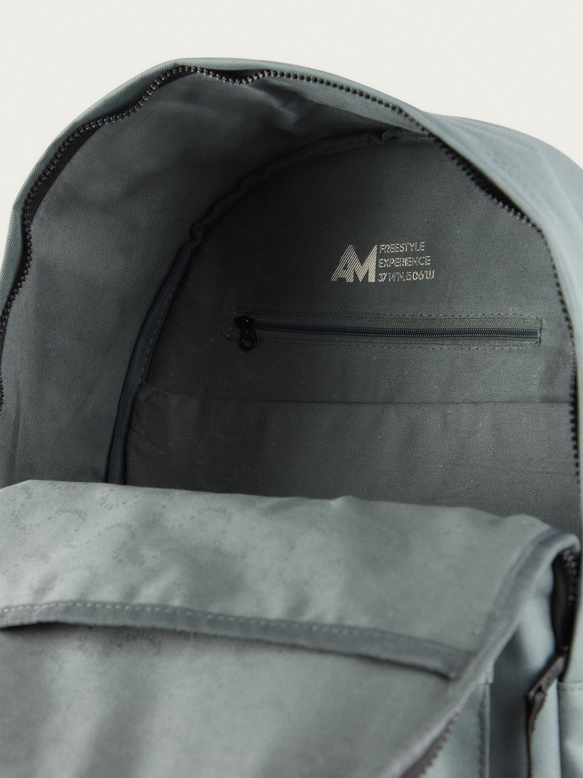 MOCHILA GUIDO