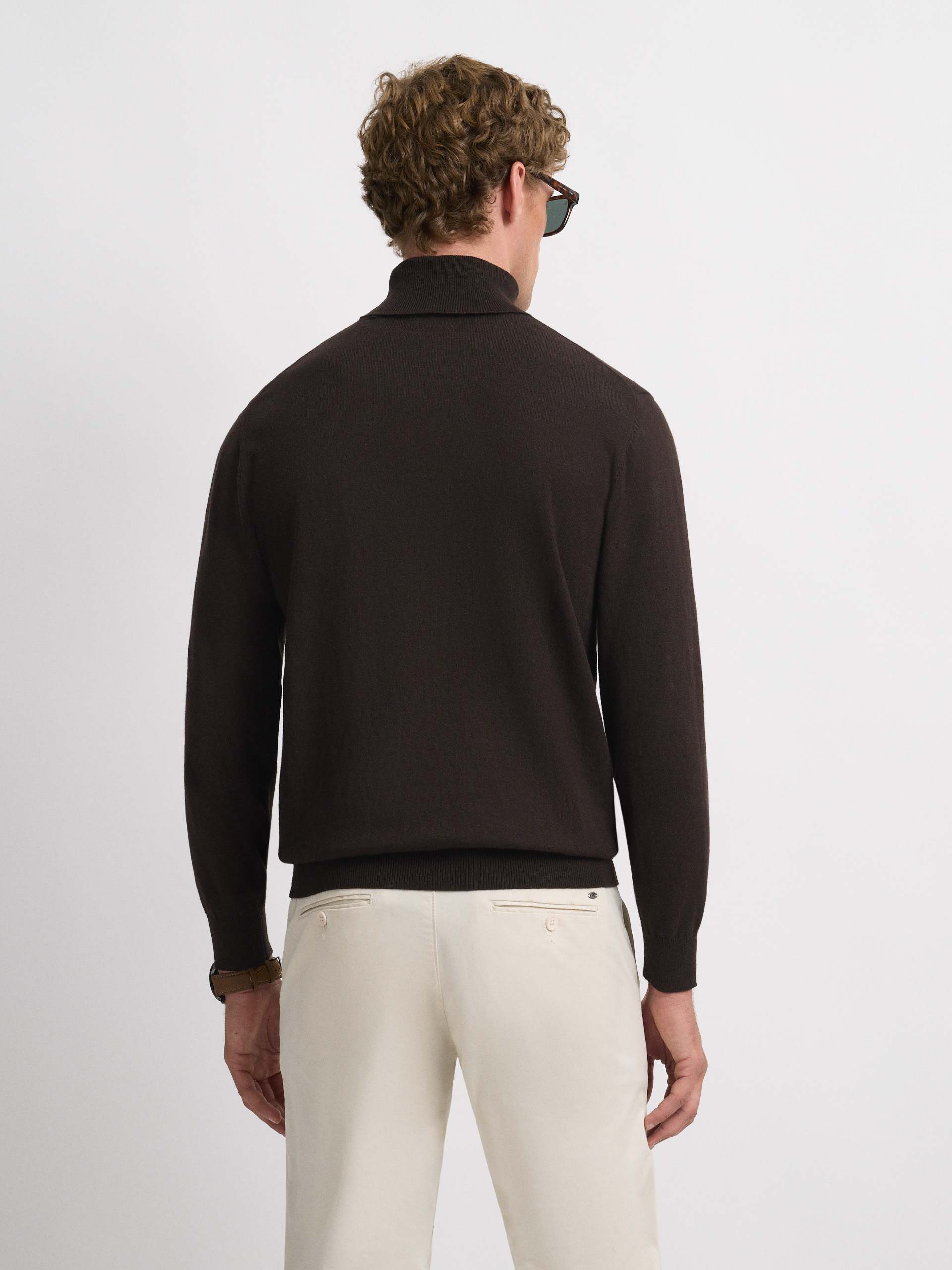 JERSEY ROLL COLLAR