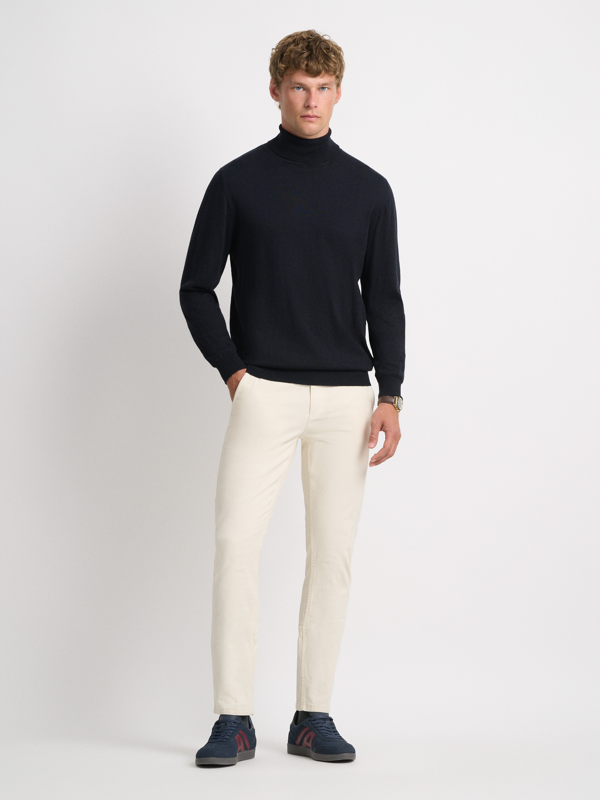 JERSEY ROLL COLLAR