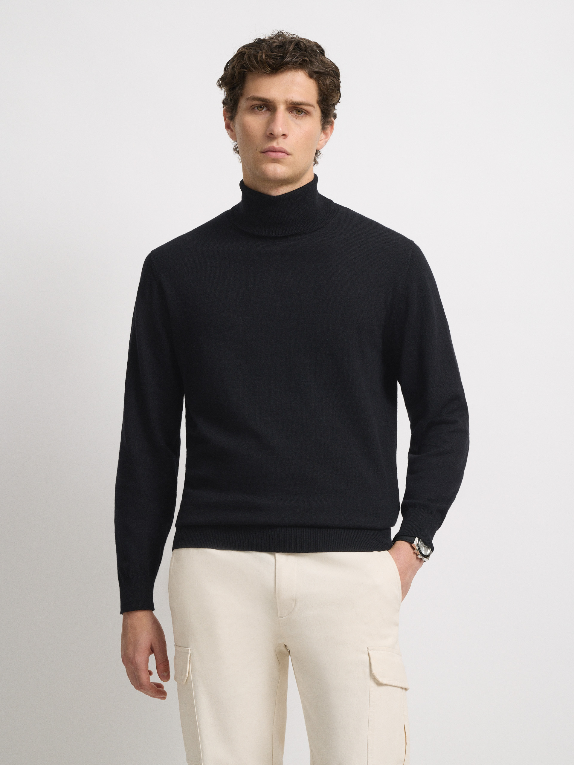 JERSEY ROLL COLLAR NEGRO