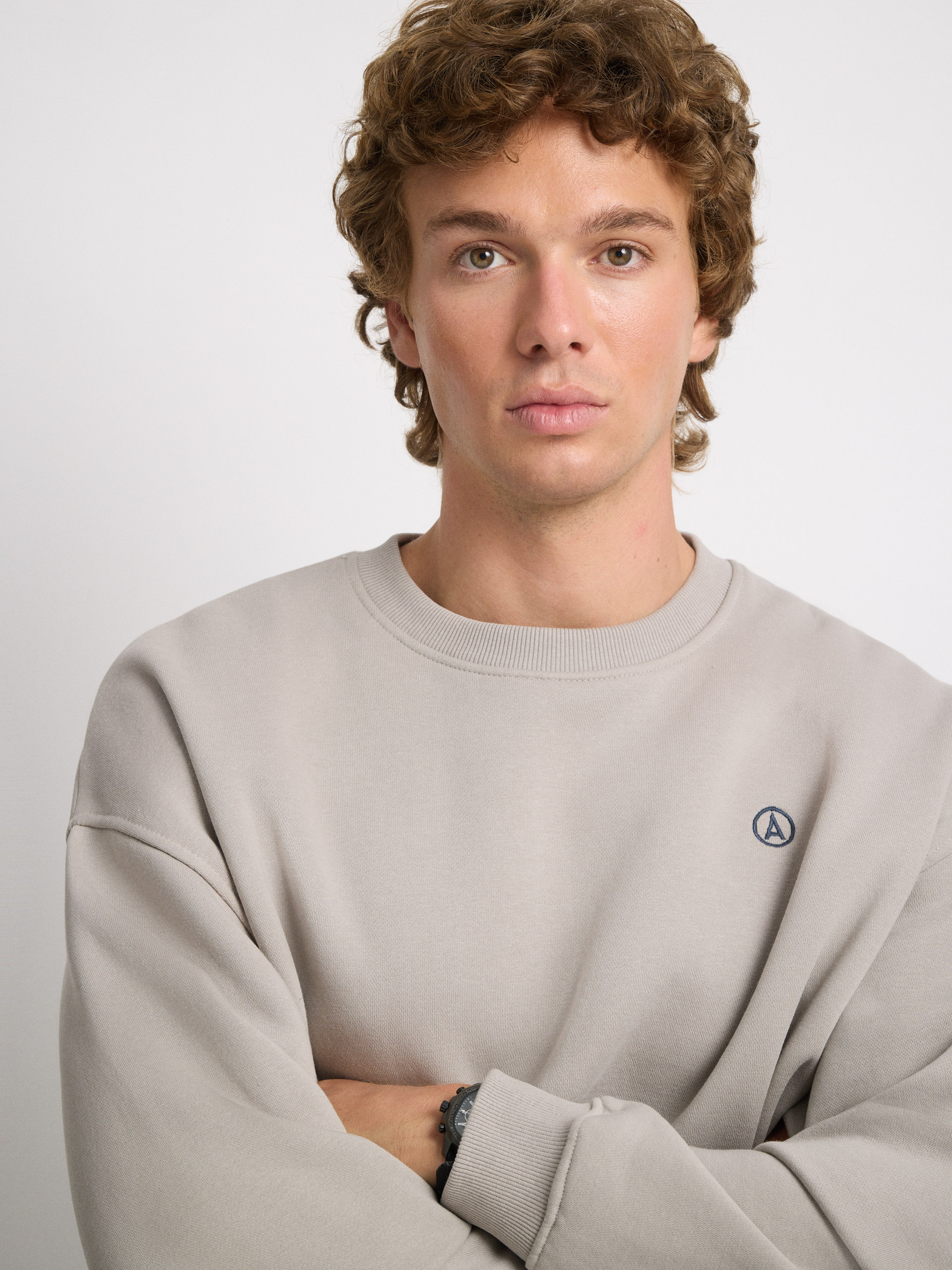 SUDADERA BASICA OVERSIZE