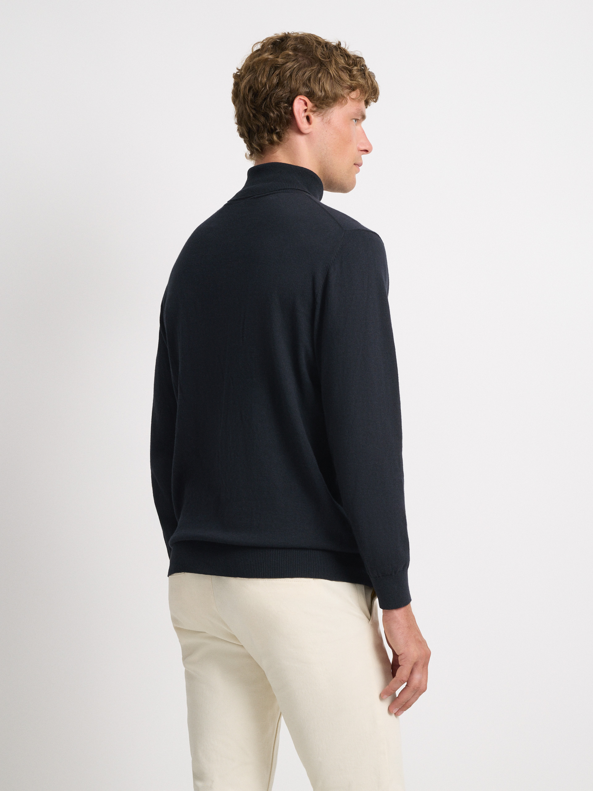JERSEY ROLL COLLAR