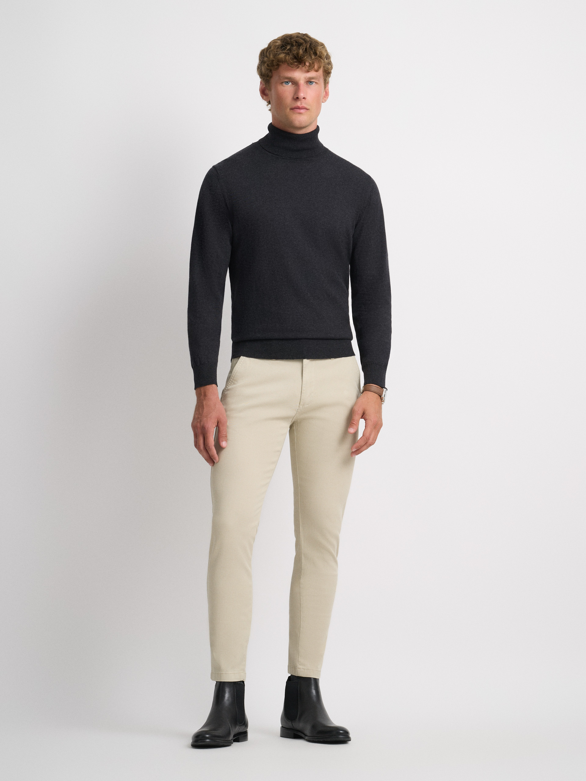 JERSEY ROLL COLLAR