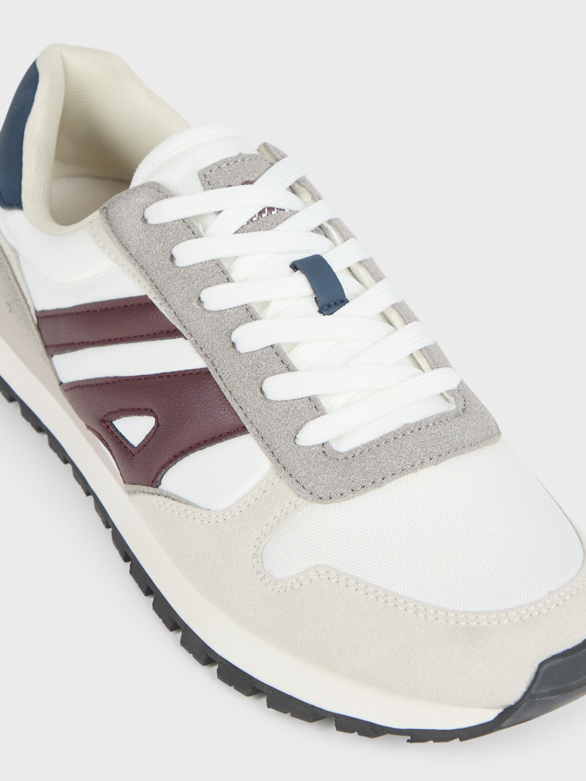 SNEAKERS BRANDON
