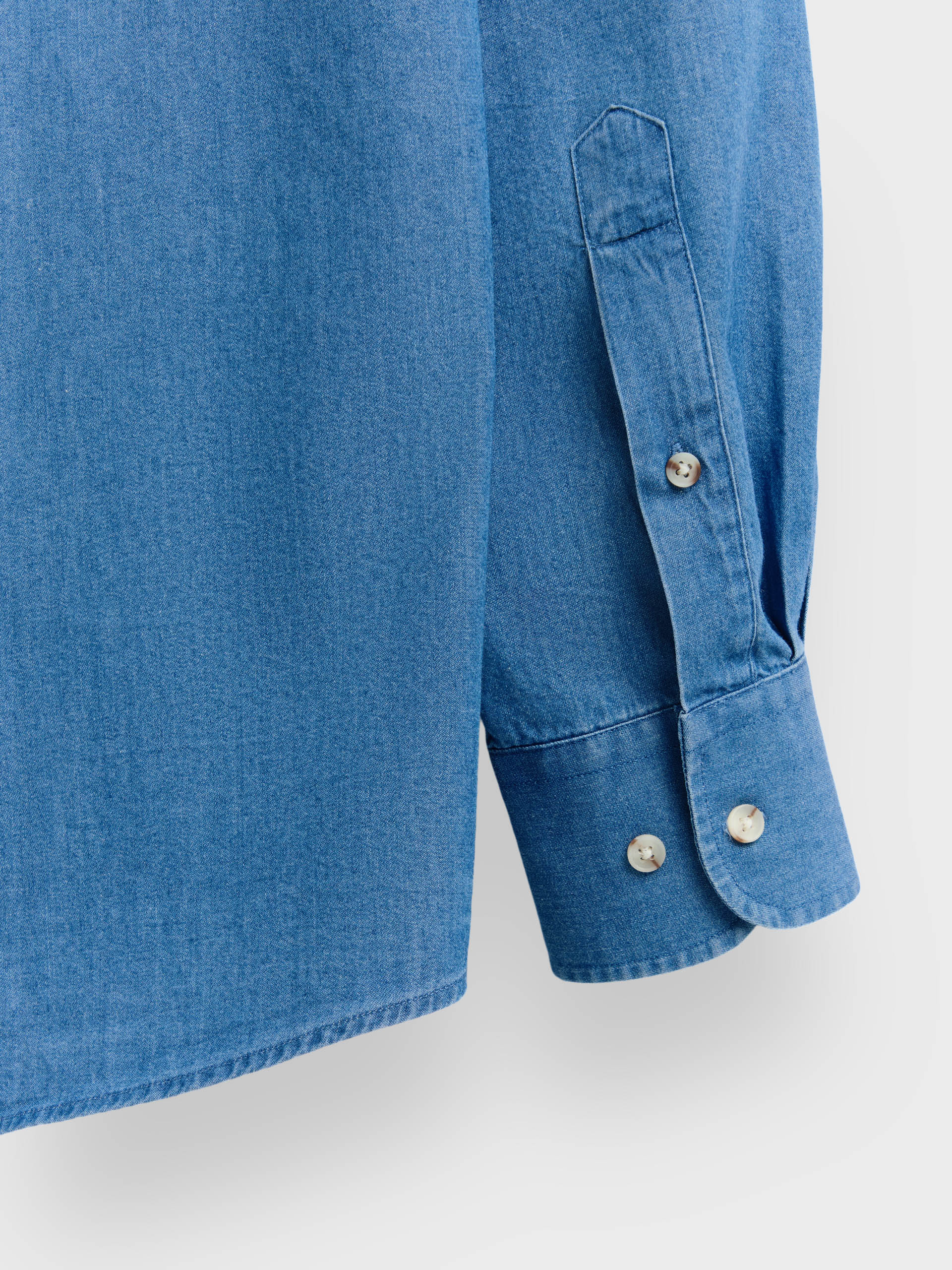 CAMISA DENIM BUTTON DOWN