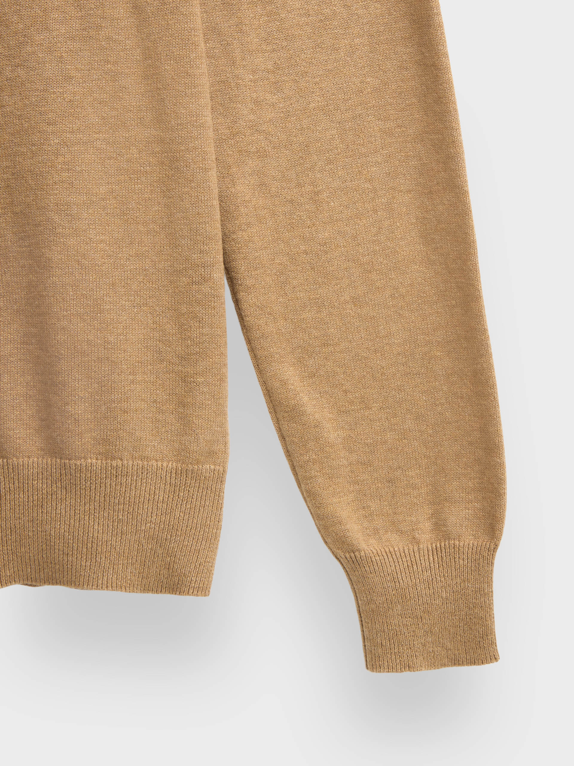 JERSEY V-NECK TRENDY