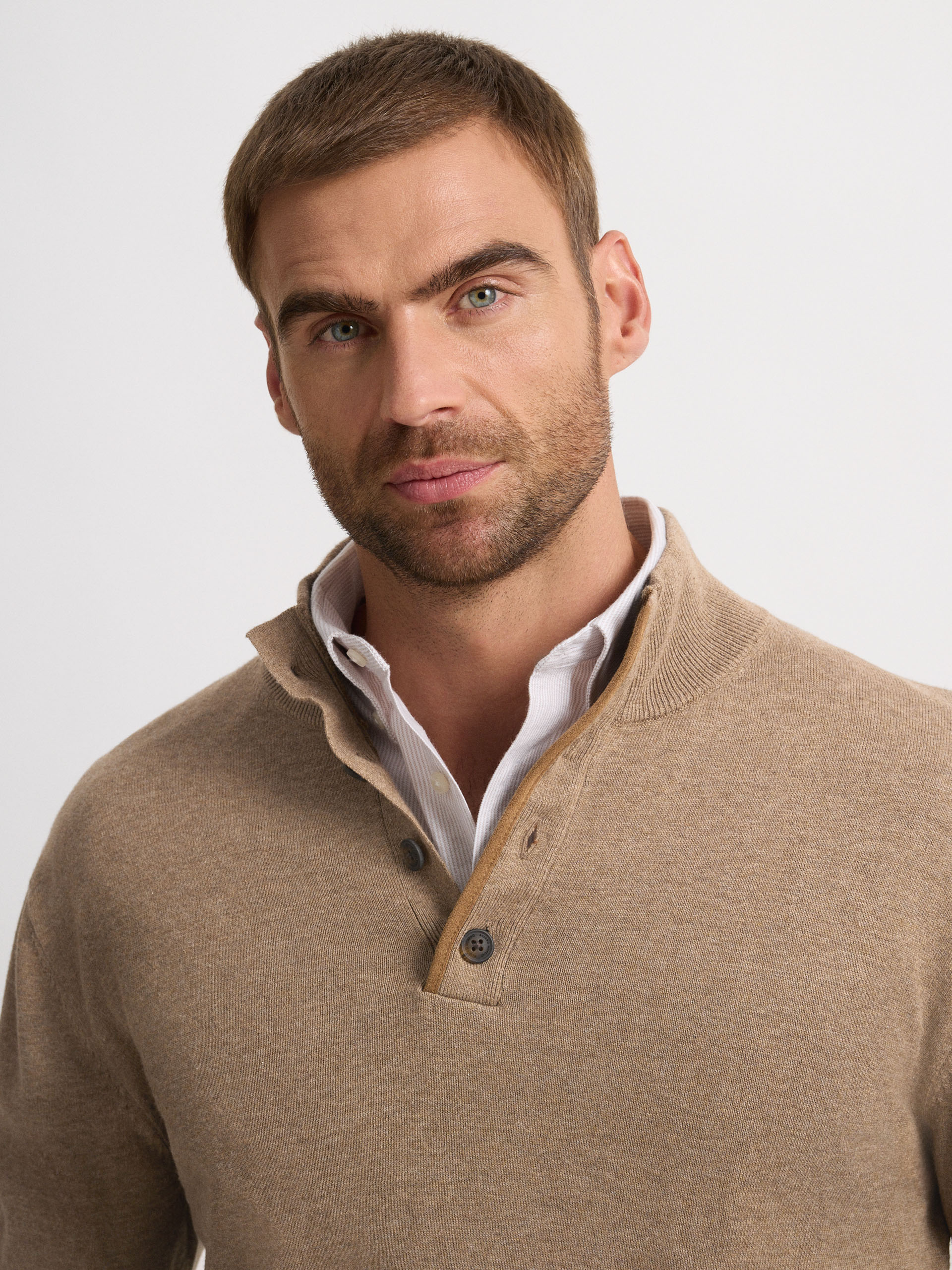 JERSEY BUTTON COLLAR
