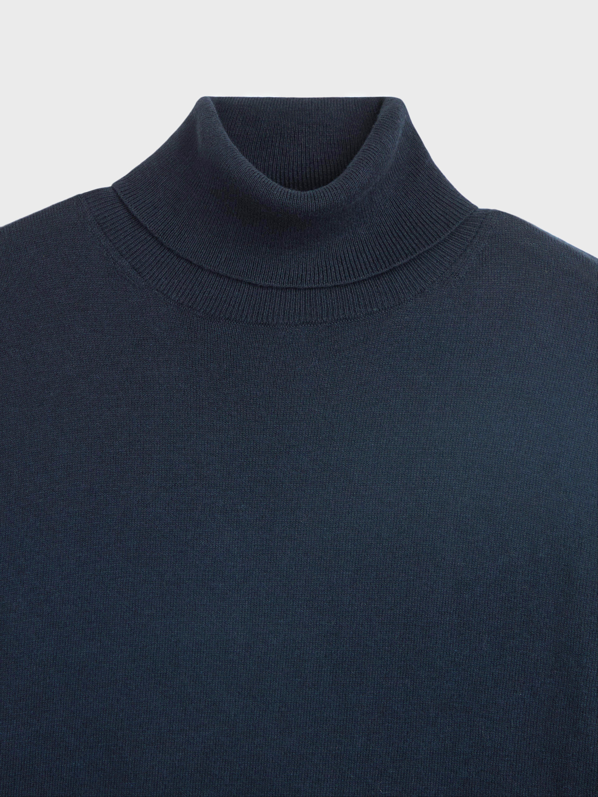JERSEY ROLL COLLAR